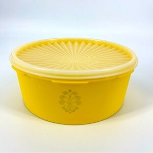 Vintage Tupperware Servalier Canister With Clear Lid Container 1204-3 Yellow